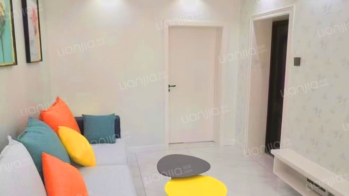 鸿博花园二手房实景图