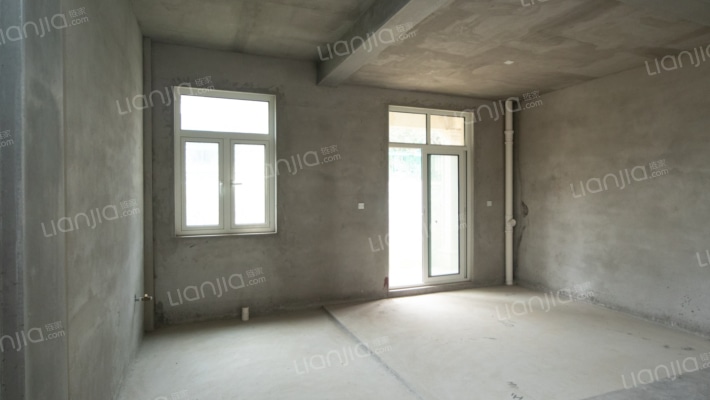 锦隆云山墅二手房实景图