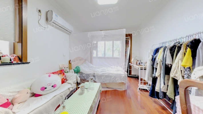 长阳路1900弄二手房实景图