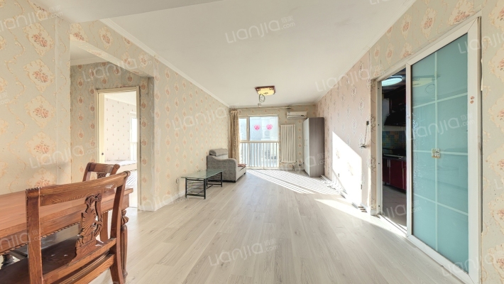 鸿业兴园一区二手房实景图