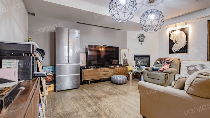 静安艺庭二手房实景图