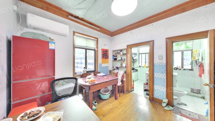 上里东新村二手房实景图