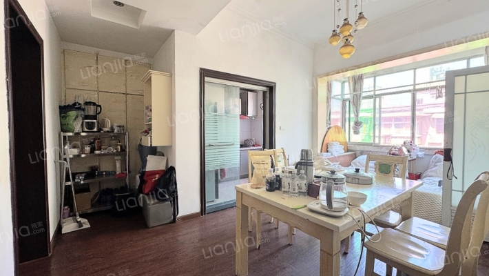 北湖街黄菱苑二手房实景图