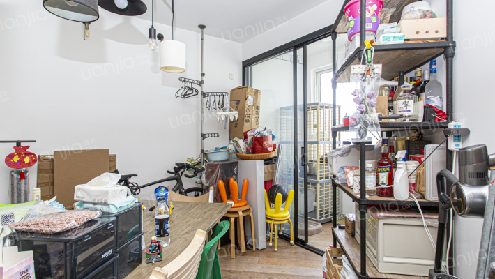 爱和大厦二手房实景图