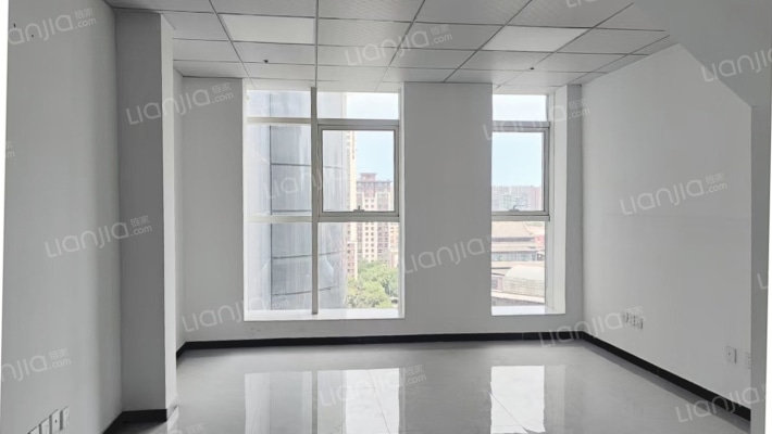 嘉悦中心二手房实景图