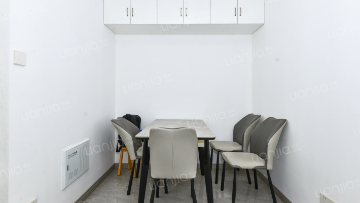 淞滨路840号二手房实景图