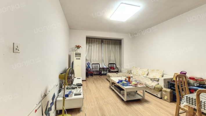 怡水居二手房实景图