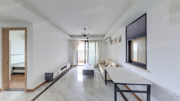 耀海苑西区二手房实景图