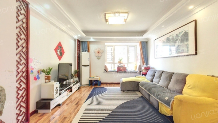 宝龙中央尊邸二手房实景图