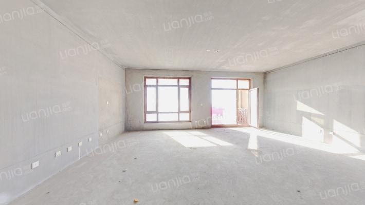 红星海二期果岭墅二手房实景图