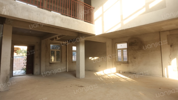 锦隆云山墅二手房实景图