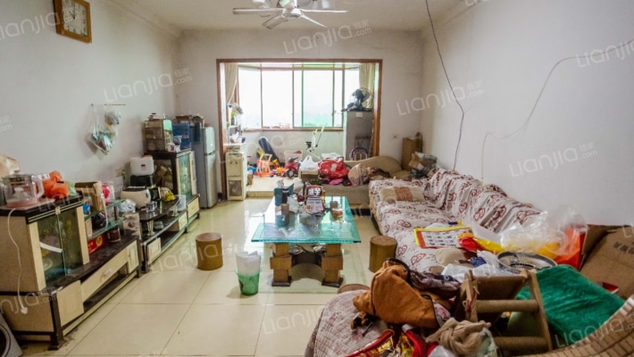 骑鞍街二手房实景图