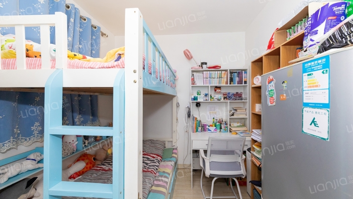 斜土路734弄二手房实景图