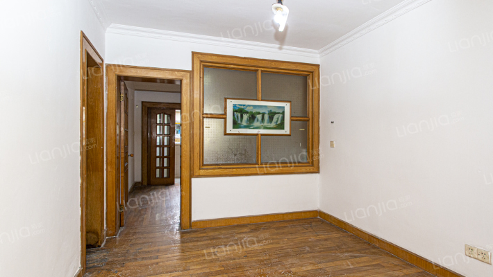 斜土路2200弄二手房实景图