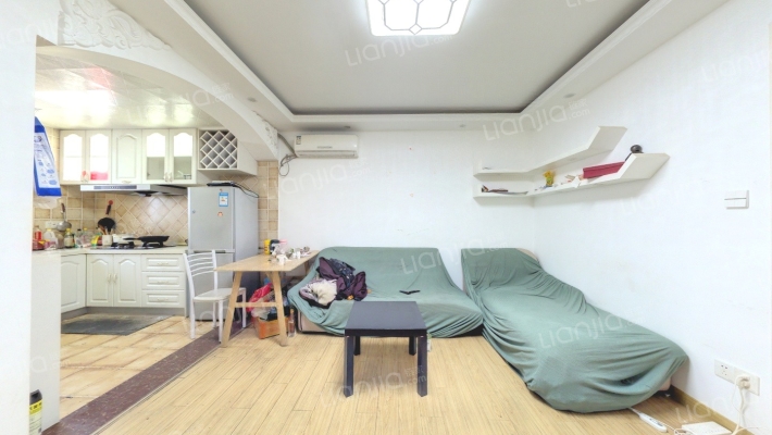 露园二手房实景图