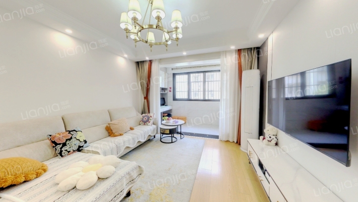 桃园新城中虹佳园东区二手房实景图