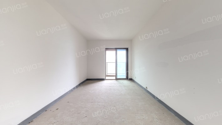 长嘉汇四期二手房实景图