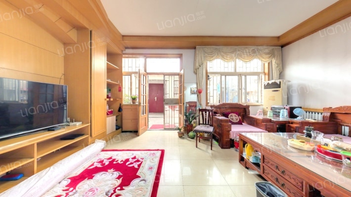 金华街(即墨)二手房实景图