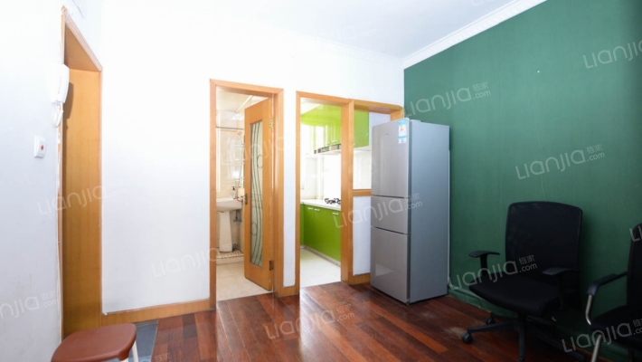 海三小区二手房实景图