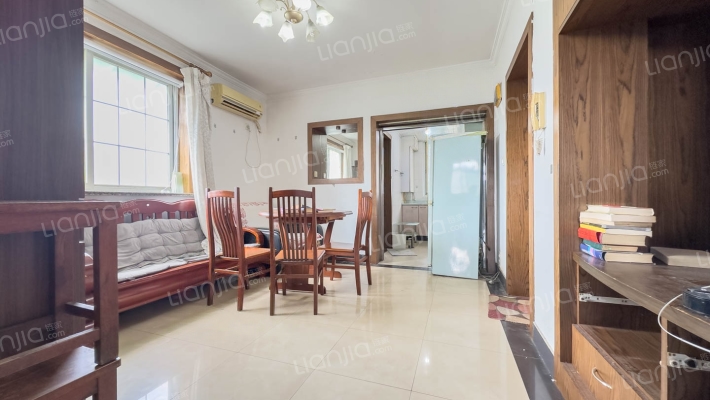 定威小区二手房实景图