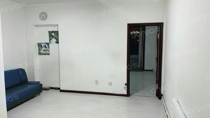 江畔名居小区二手房实景图