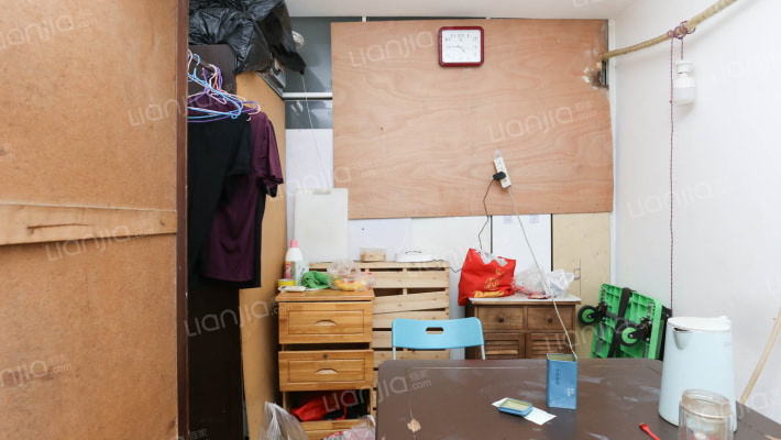 秦家弄小区二手房实景图