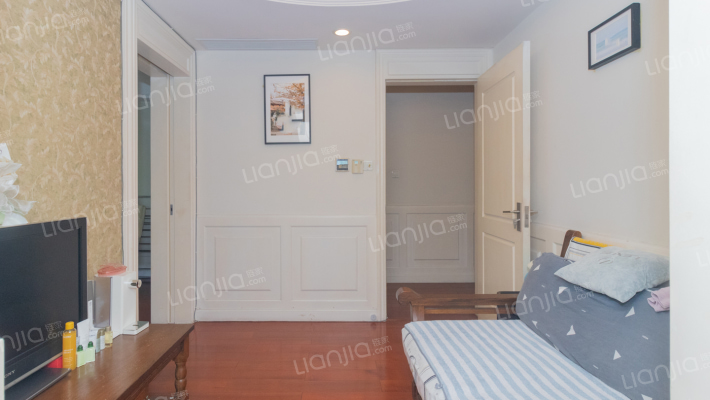 环球翡翠湾花园(公寓)二手房实景图