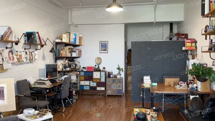 绿地中央广场饕界二手房实景图