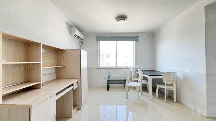 鹤坡路83弄二手房实景图