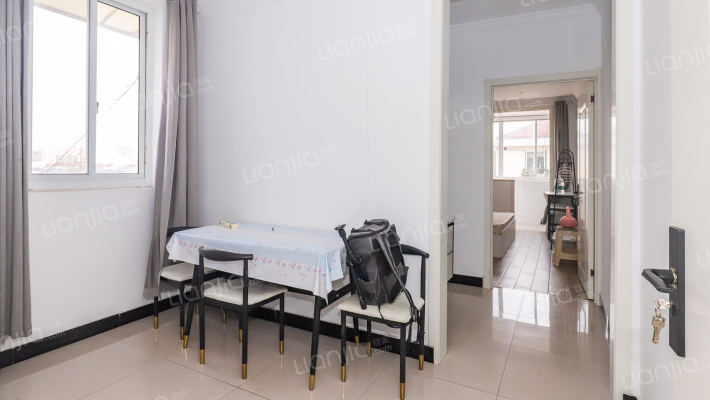 和新小区二手房实景图