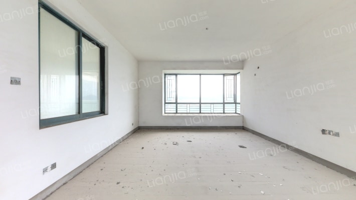 凯茵新城01区岭峰18二手房实景图