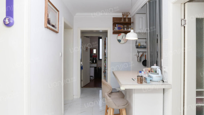 霍兰公寓二手房实景图