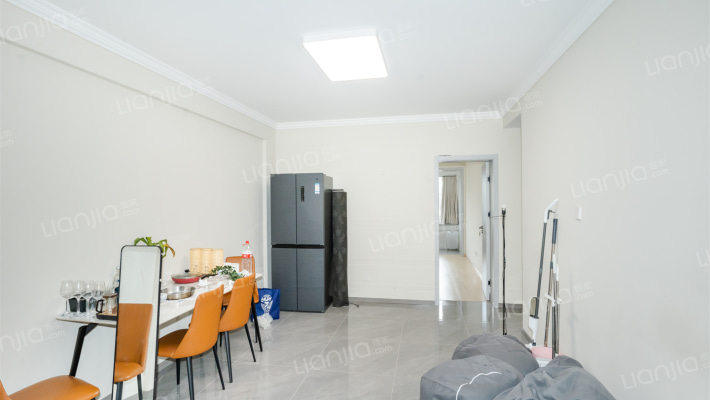 新中苑二手房实景图