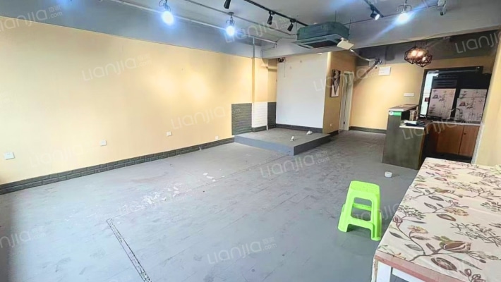 上东商务中心二手房实景图