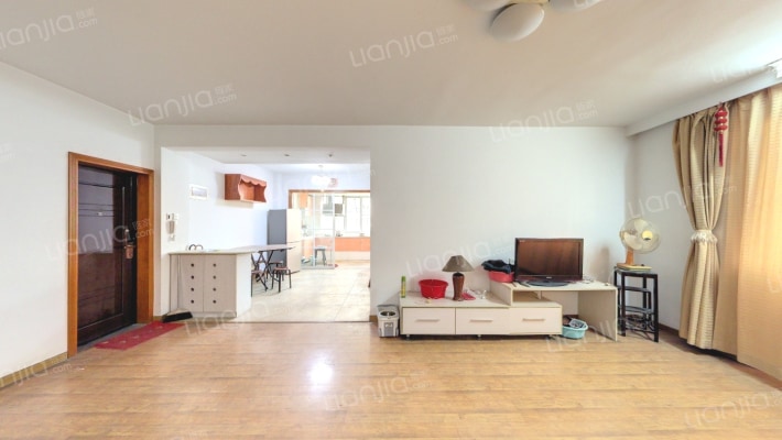 新兴小区二手房实景图