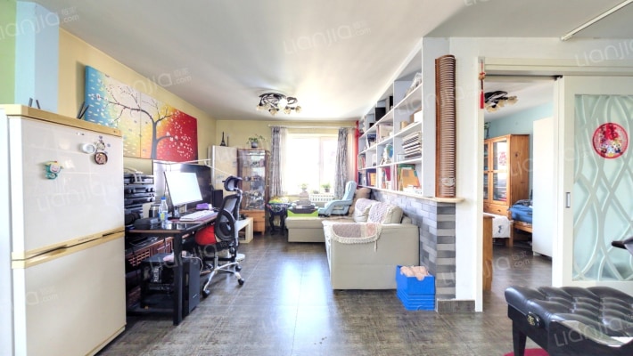 芳群园一区二手房实景图