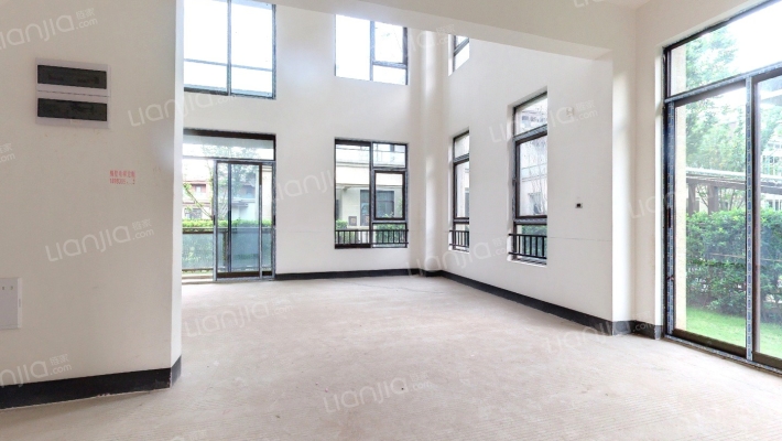 俊峰山万里二手房实景图