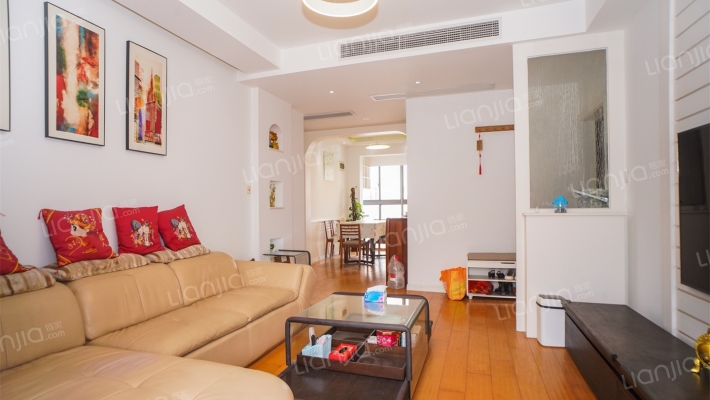 东方听潮豪园二手房实景图