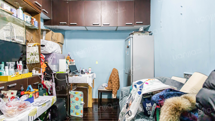 兰溪路230弄二手房实景图