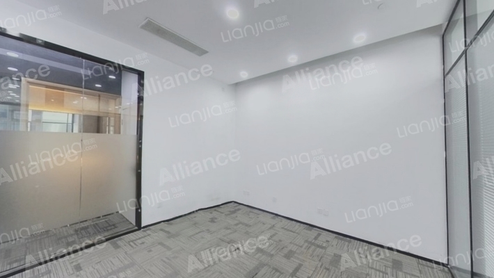 雷迪森财富中心二手房实景图