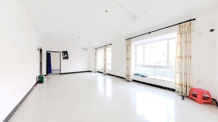 荣盛商汇二手房实景图