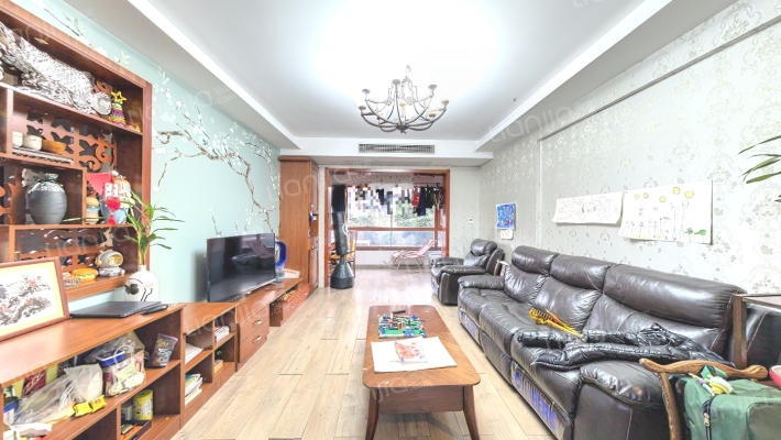 招商依云华府二手房实景图