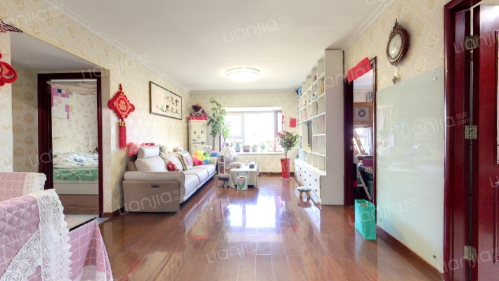 动街区二手房实景图