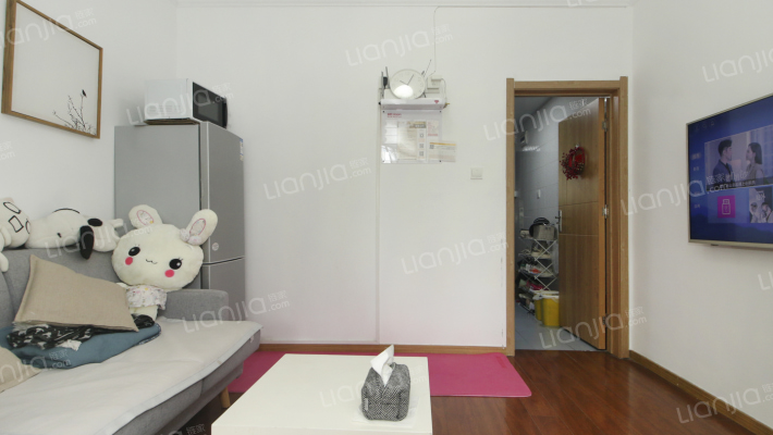 万航渡路433弄二手房实景图