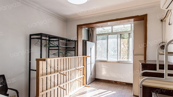 华师大一村二手房实景图