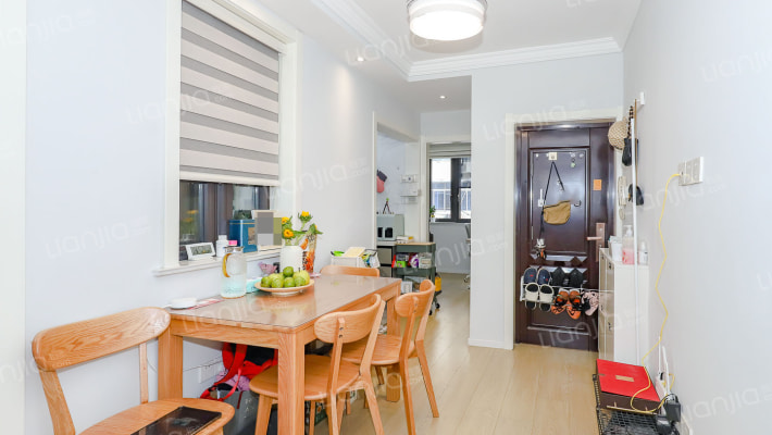 航鹰小区二手房实景图