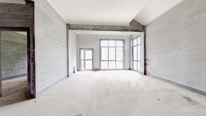 恒达盘龙湾竹苑二手房实景图