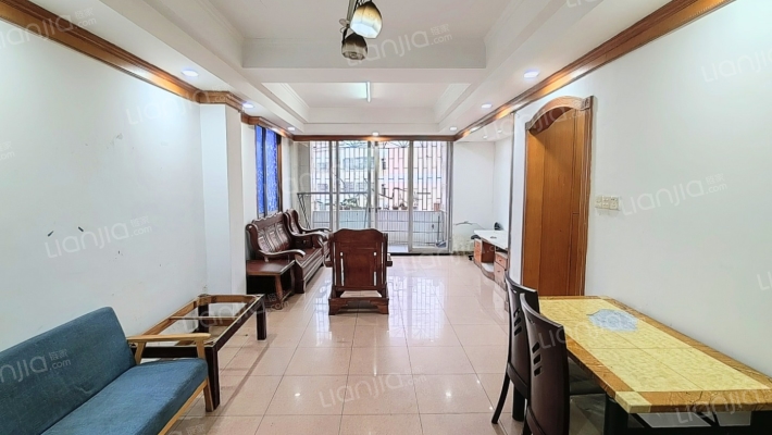 新兴花园小区二手房实景图