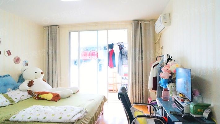 金苑公寓精装修三室，户型方正，带自行车车库配套齐-卧室A