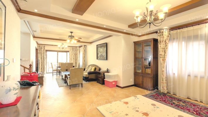 枫露皇苑二手房实景图